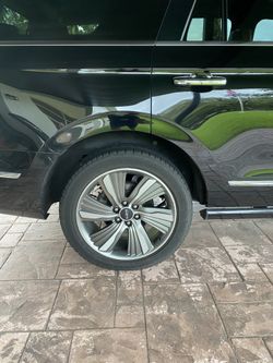 Lincoln Navigator Rims