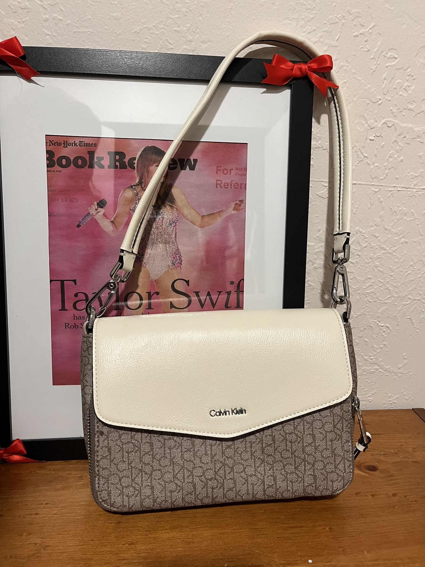 Calvin Klein  Shoulder Bag 
