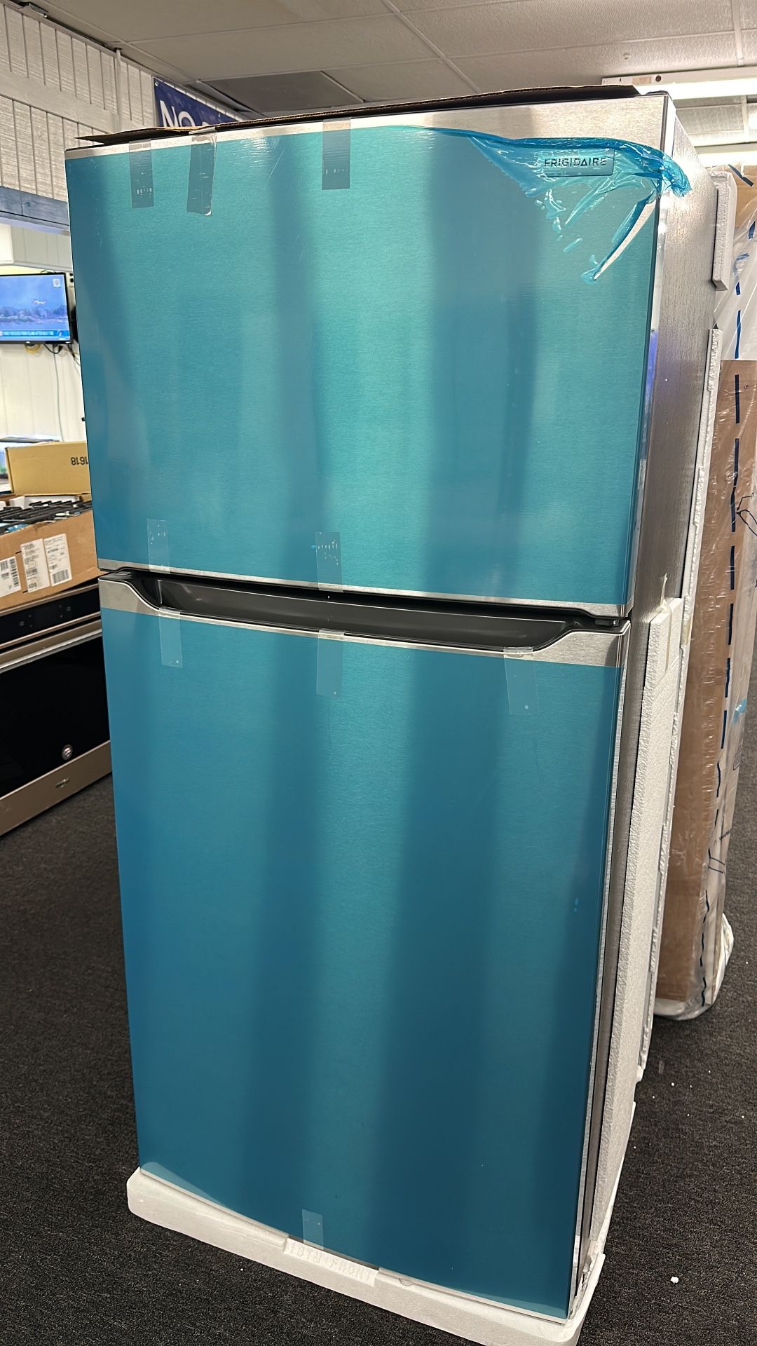 Frigidaire Top And Bottom Refrigerator