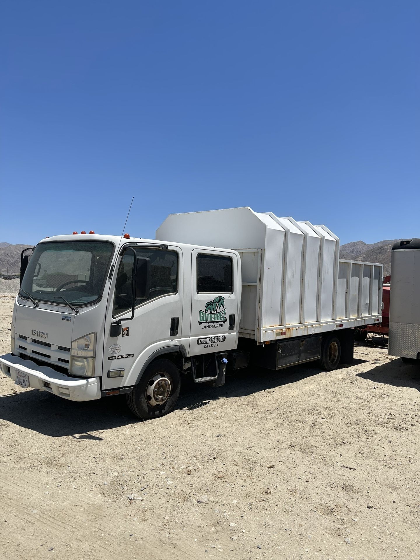 2013 Isuzu Truck