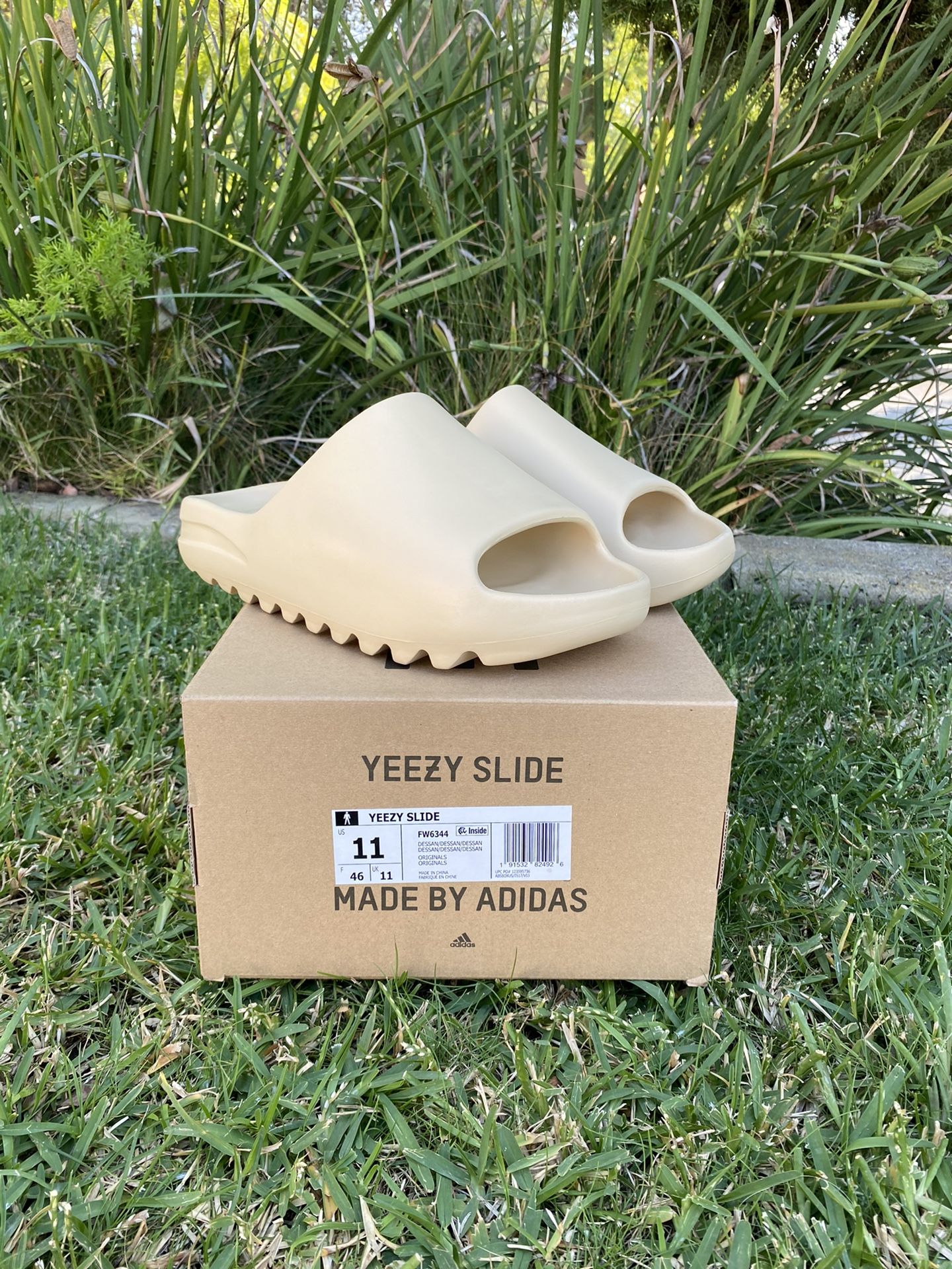 Yeezy Slide Desert Sand size 11 OG All