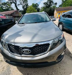 2012 Kia Siento Lx
