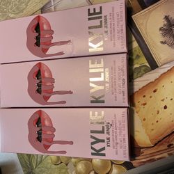 Kylie Lip Stick 