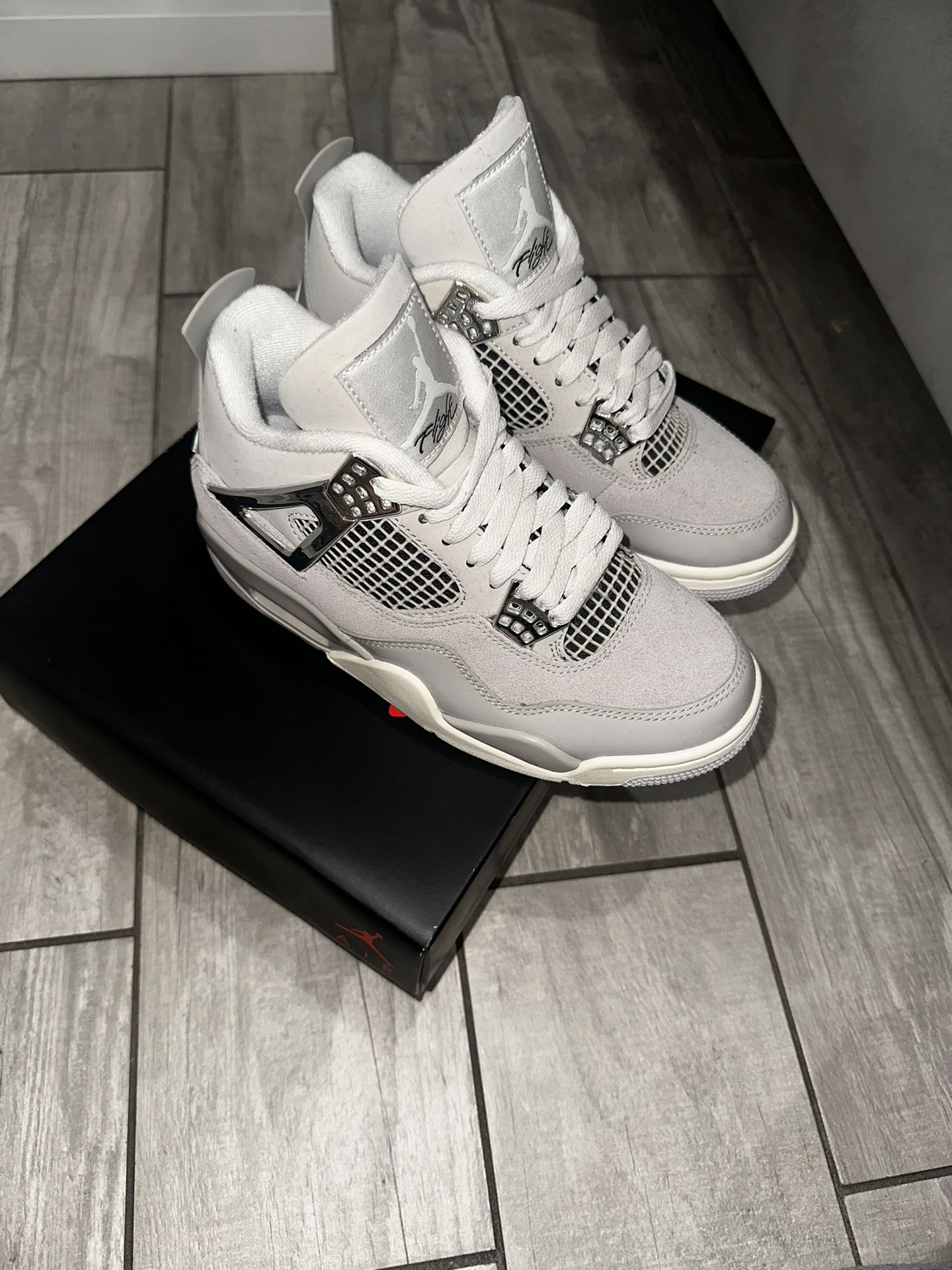 Air Jordan 4 Retro ‘frozen Moments