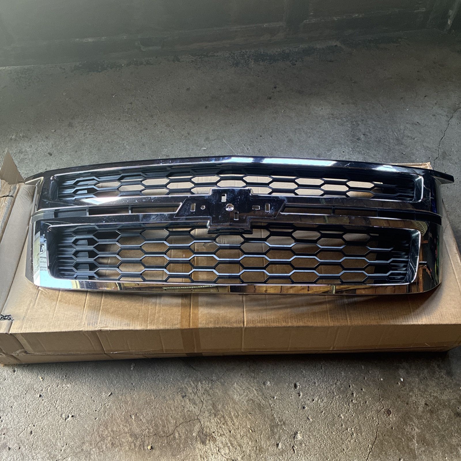 2015-2020 Chevy Tahoe/Suburban Grill(bow ties Inclu