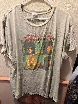 Mötley Crüe Vintage Band Graphic T-Shirt made or