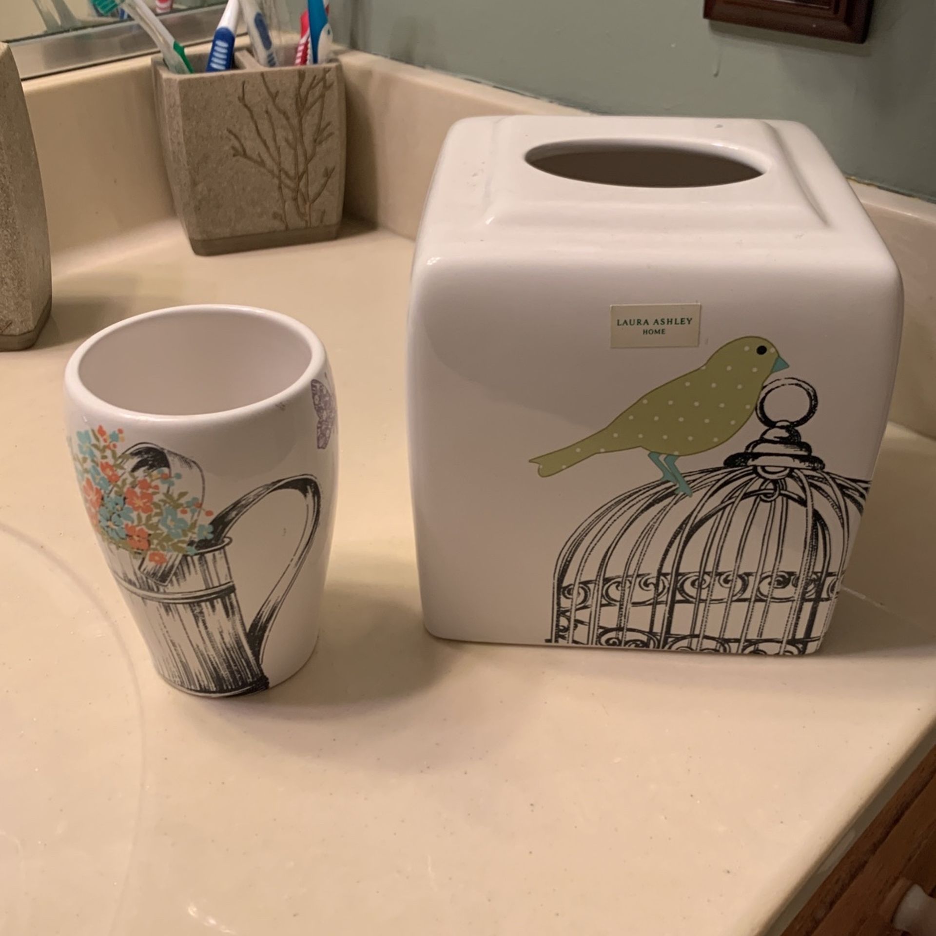 Ceramic Cup And Tissue Box Cover