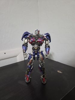 Optimus prime figure