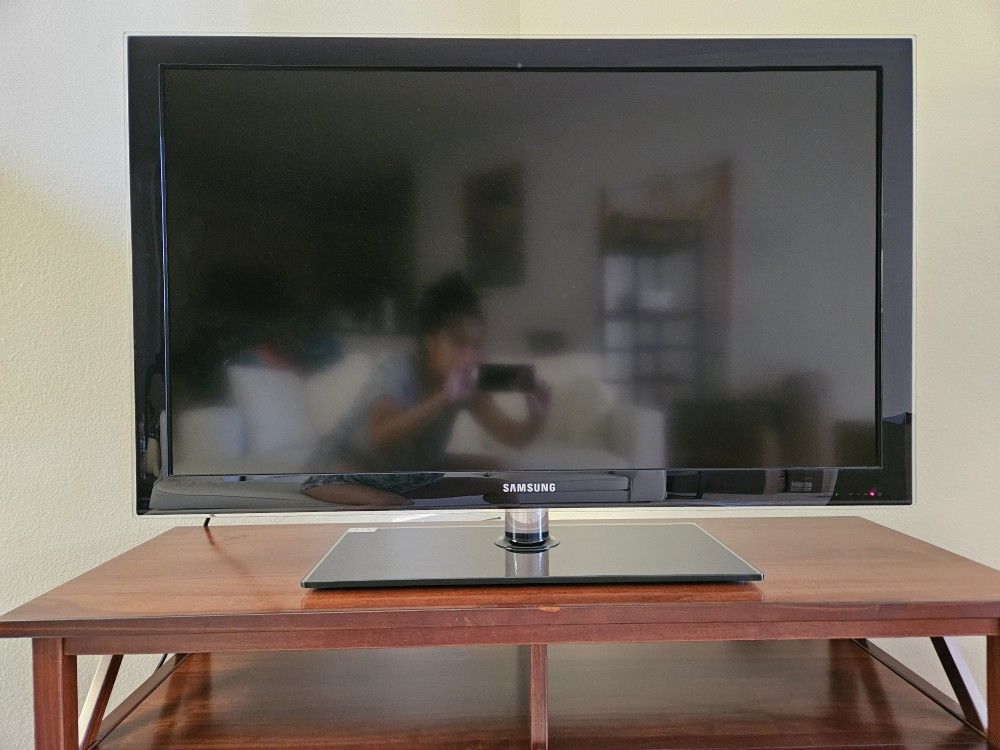 40" LCD Flat-screen TV Samsung