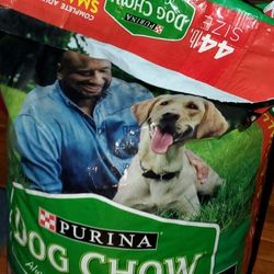 Dog Chow Chicken Flavor 44lbs.