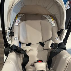 Nuna Pipa Car Seat 
