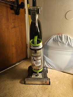 Bissell CleanView Swivel Pet Upright Vacuum