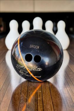 Vintage 1960 s-1970s Amflite black magic circle bowling ball  15.6 lb