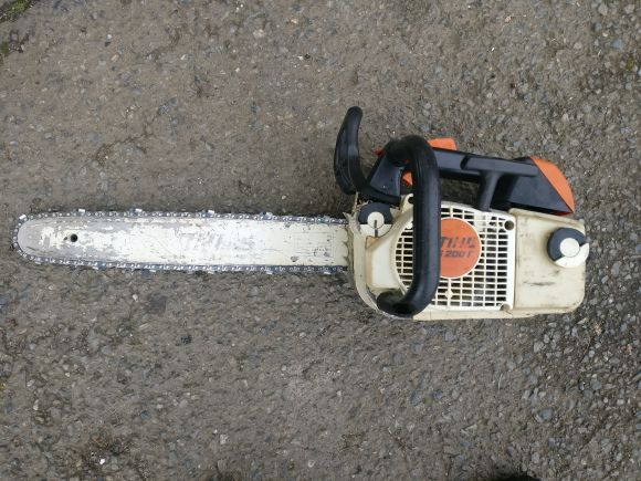Stihl MS200t 18" Bar and chain Just serviced