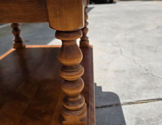 ETHAN ALLEN Heirloom Nutmeg Maple Colonial Early American Style Accent End Table