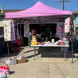 Hello Kitty Yard Sale 