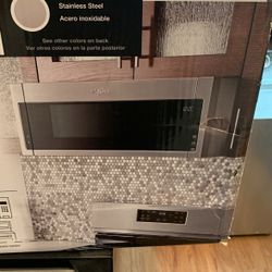 Whirlpool Microwave  ( New )