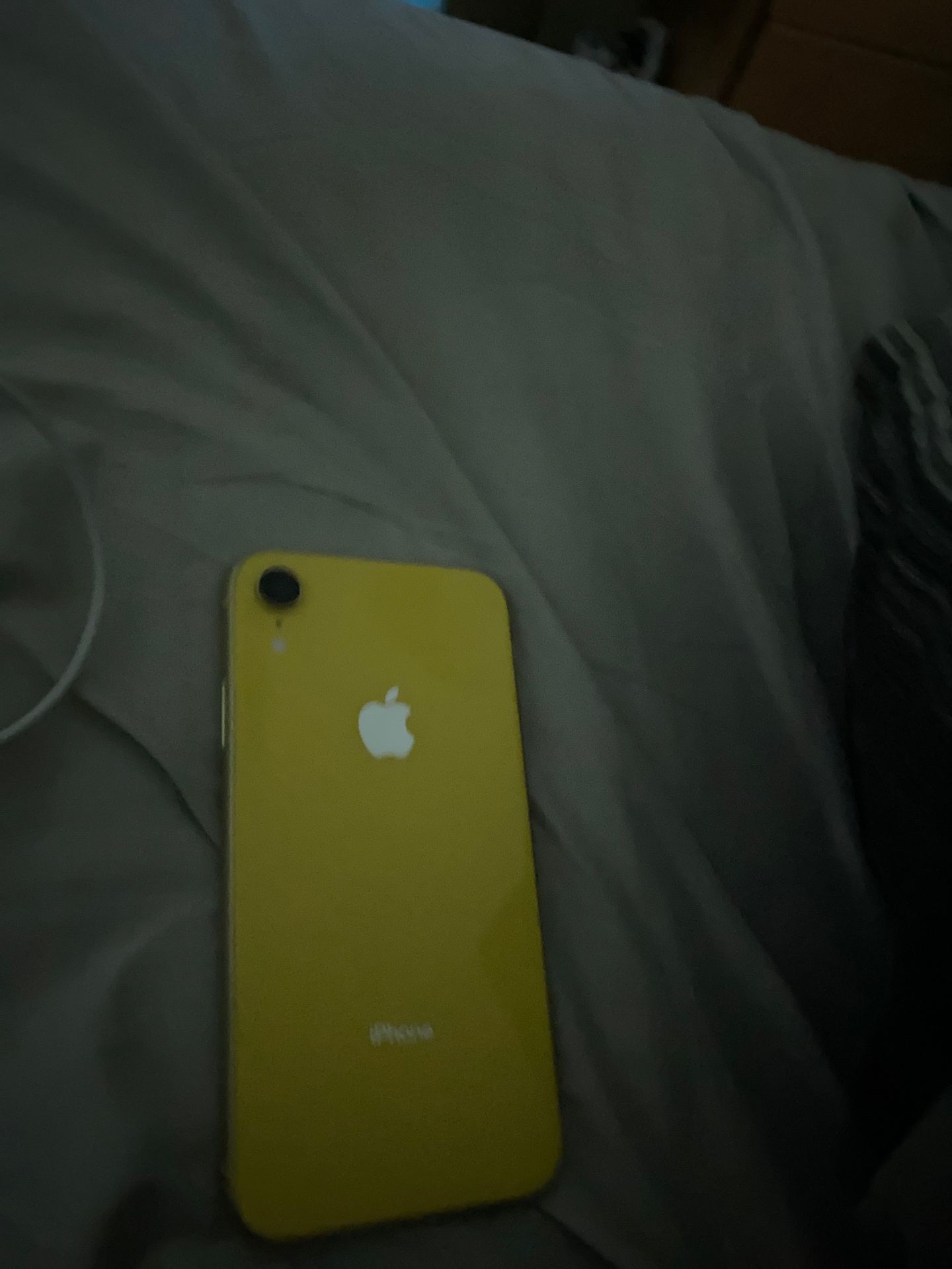 Iphone xr (64gb)