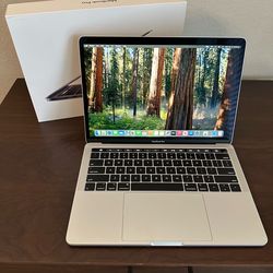 13” MacBook Pro 2.4GHz i5 8gb 512gb SSD w/ Original Box!