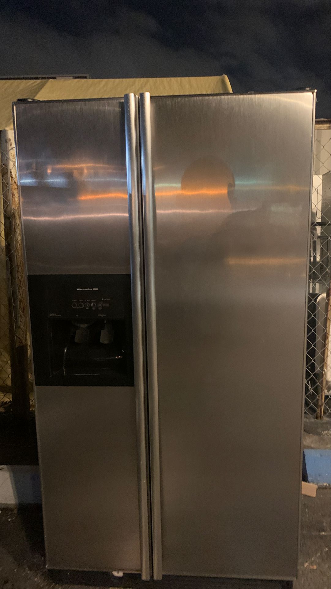 Refrigerator stainless steel work perfec