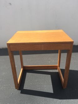 Desk- Very nice condition
