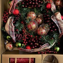 Waterford holiday centerpiece with pillar candle&holder