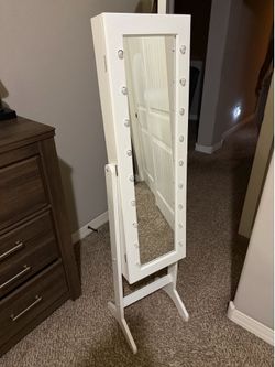 STANDING JEWELRY ARMOIRE