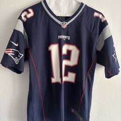 Nike New England Patriots #12 Tom Brady Navy Blue Team Color Men’s Stitched NFL Vapor Untouchable Limited Jersey