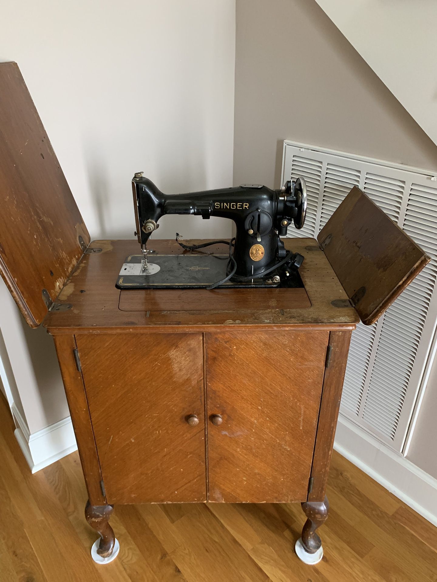 1937 Singer Sewing Machine