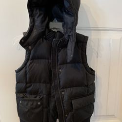 GAP women’s navy puffer vest jacket w detachable hood down-filled w pockets XS