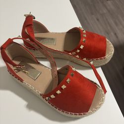 red platform shoe
