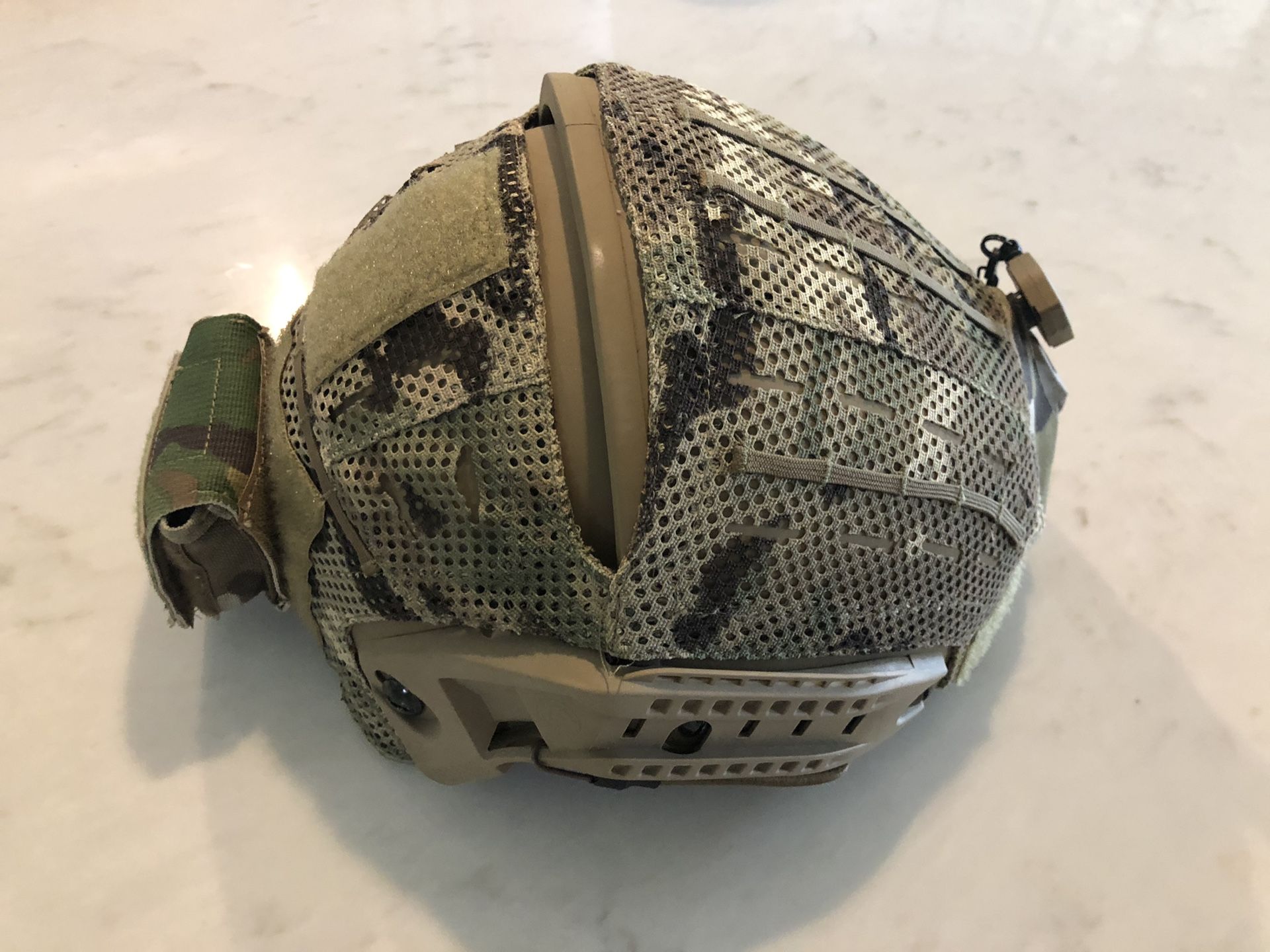 Crye Precision ATX AirFrame Ballistic Helmet w/ side Rails & IIIA Chops - like new