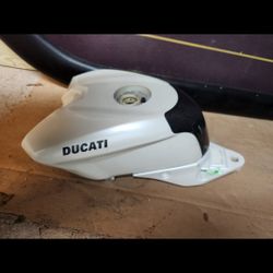 2011-2013 Ducati Evo 848 Fuel Tank Cover
