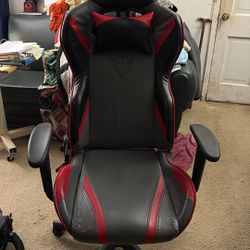S-RACER Gaming Chair – Adjustable & Comfortable