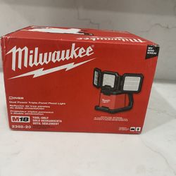 Milwaukee M18 Triple Panel Flood Light 