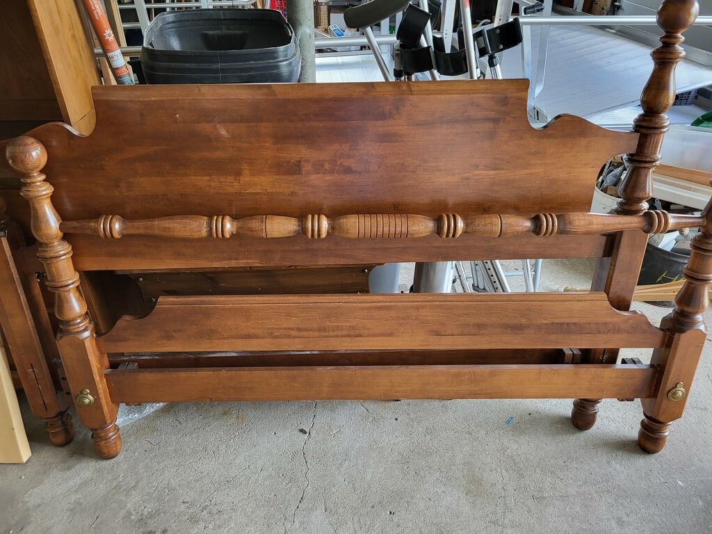 Queen Bed Set