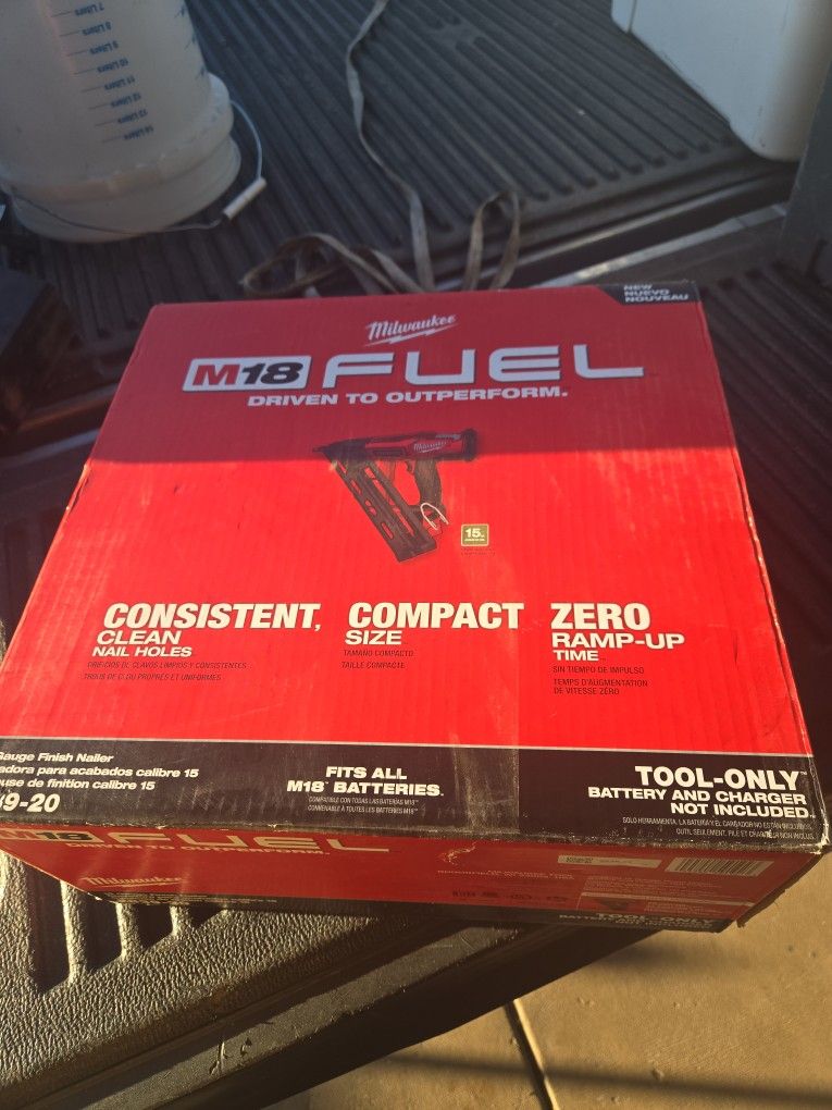 Milwaukee 15 Ga Finish Naoler