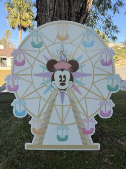 Disneyland Ferris Wheel Minnie Mouse
