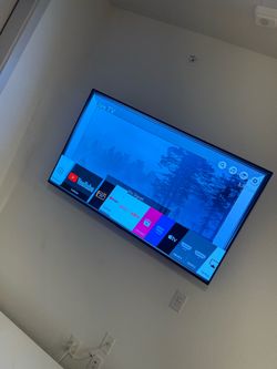 Slim LG Television 55 inch