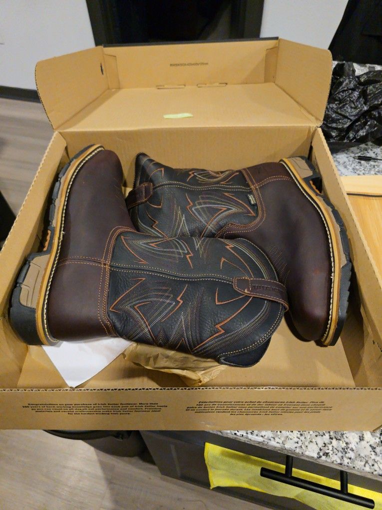 Irish Setter By Red Wing