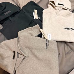 ESSENTIAL HOODIES 