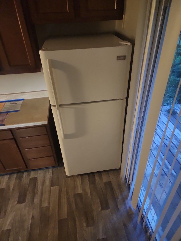 Frigidaire Refrigerator