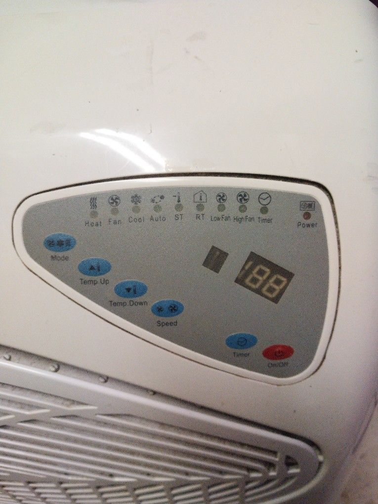 Amcor Ac & Heater Unit. Like New