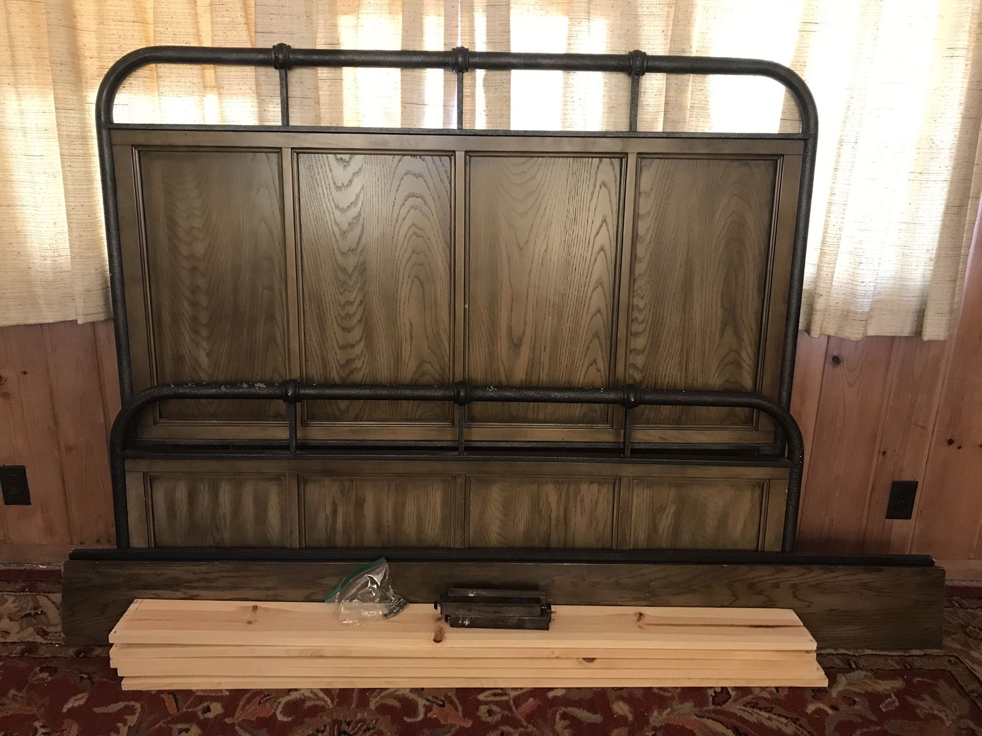 Metal & Wood Queen Bed Set