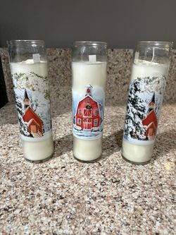  Tracker Supply Farm House Christmas  Candles 