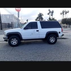 1997 4x4 Chevy Tahoe 2 Door V8