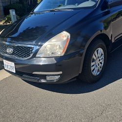2014 KIA Sedona