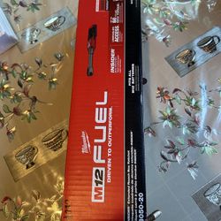 Milwaukee M12 FUEL INSIDER 12V Lithium-Ion Brushless Cordless 1/4 in. - 3/8 in. Extended Reach Box Ratchet(Tool Only)