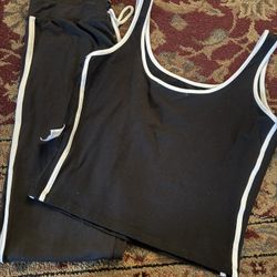 Woman’s Active Wear Pants And Top