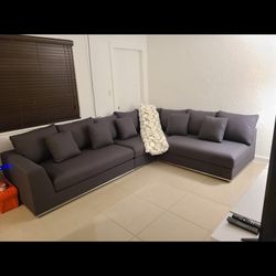 Modani Furniture Sofa 